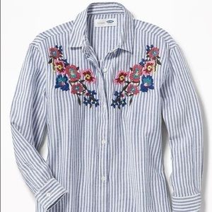 Old Navy Floral-embroidered Chambray Blouse